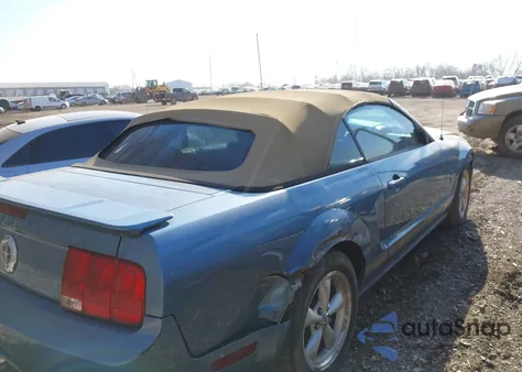 2007 Ford Mustang V6 Deluxe/V6 Premium z USA, uszkodzony, nr VIN 1ZVHT84N175324146